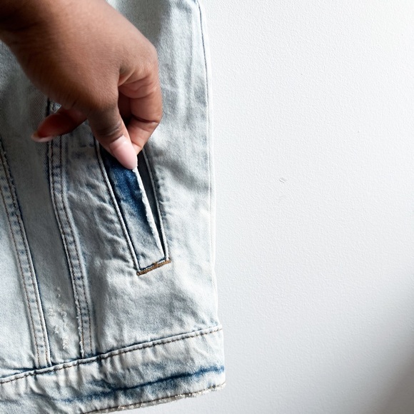 H&M Oversized Distressed Denim Vest - Picture 9 of 12
